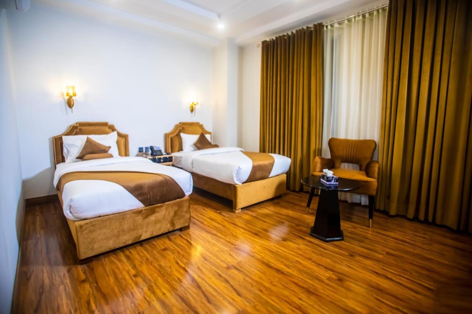 The Rich Hotel & Apartments Lahore Exterior foto